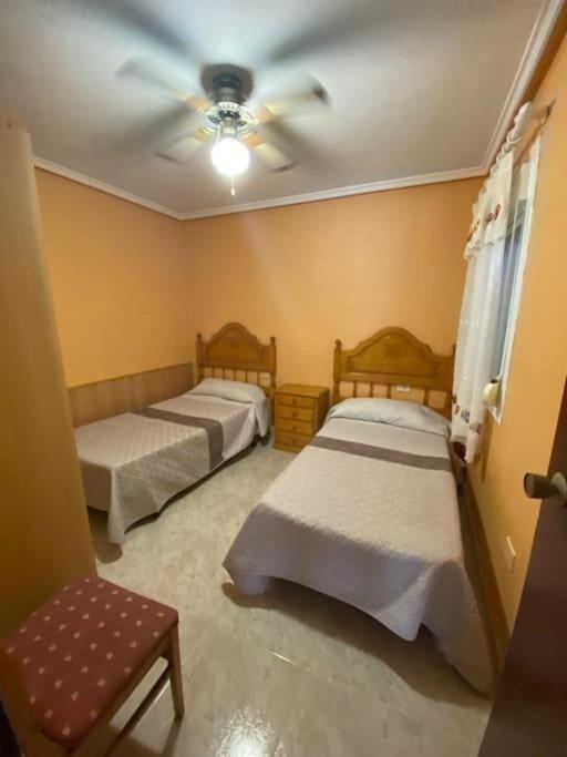 Apto Con Terraza Y 2 Dormitorios. 600 Megas Wifi. Santa Pola Ngoại thất bức ảnh