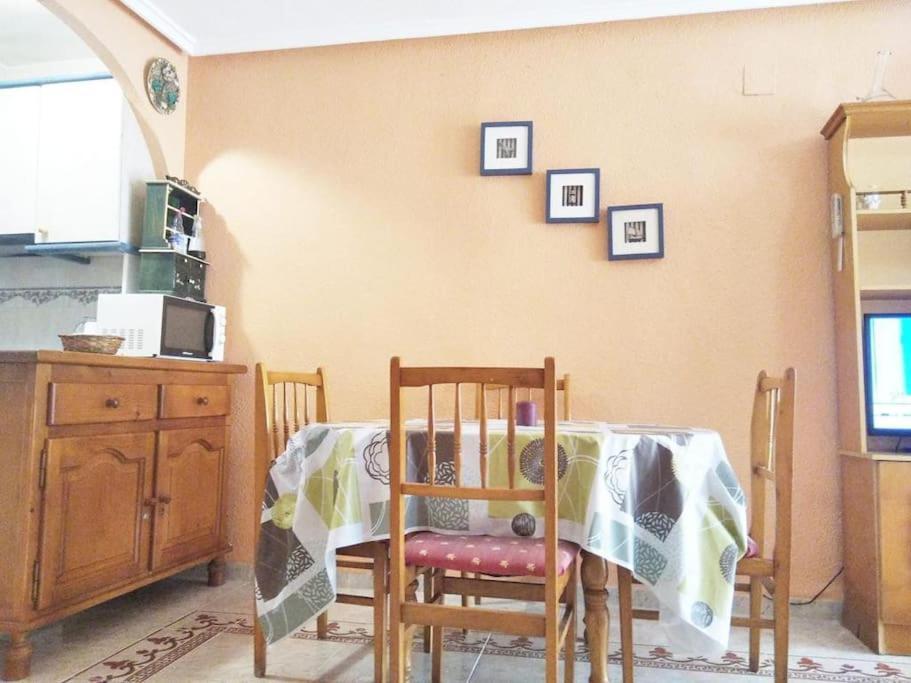 Apto Con Terraza Y 2 Dormitorios. 600 Megas Wifi. Santa Pola Ngoại thất bức ảnh