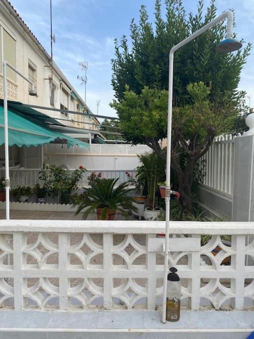 Apto Con Terraza Y 2 Dormitorios. 600 Megas Wifi. Santa Pola Ngoại thất bức ảnh